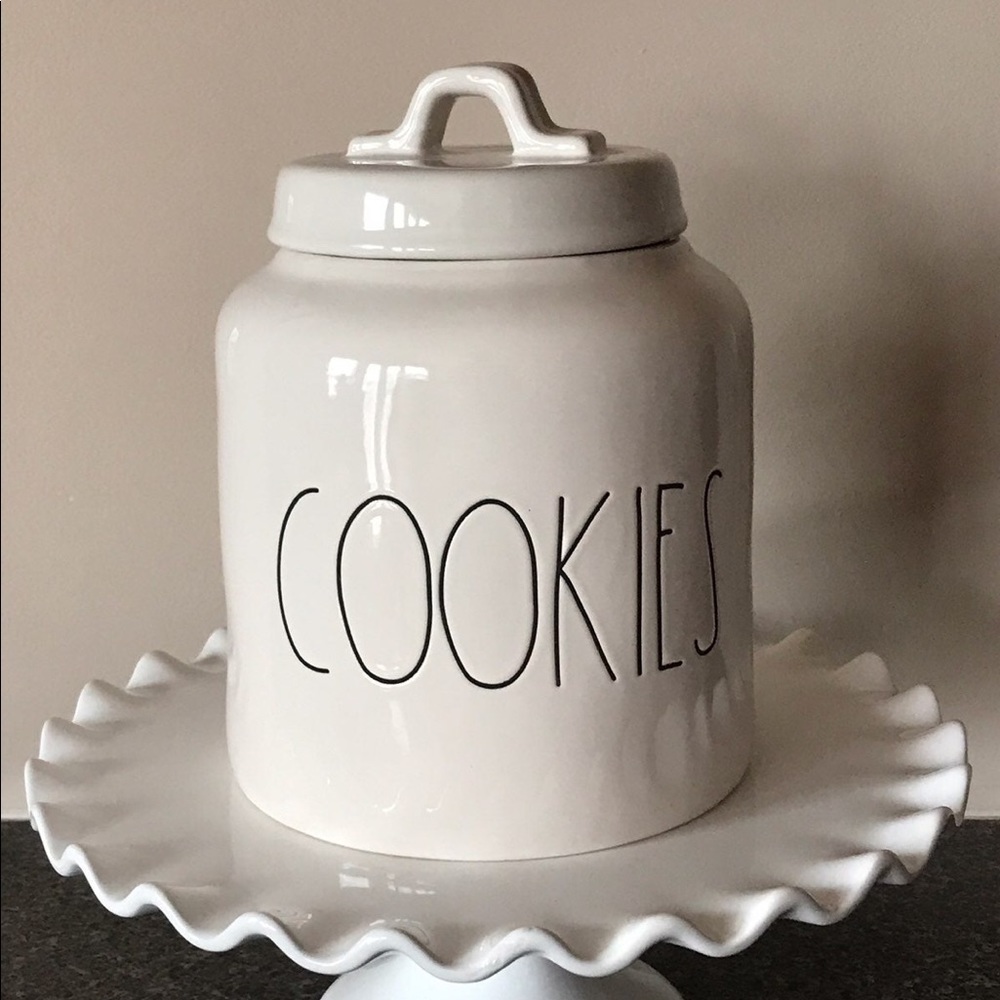 Rae Dunn cookie jar